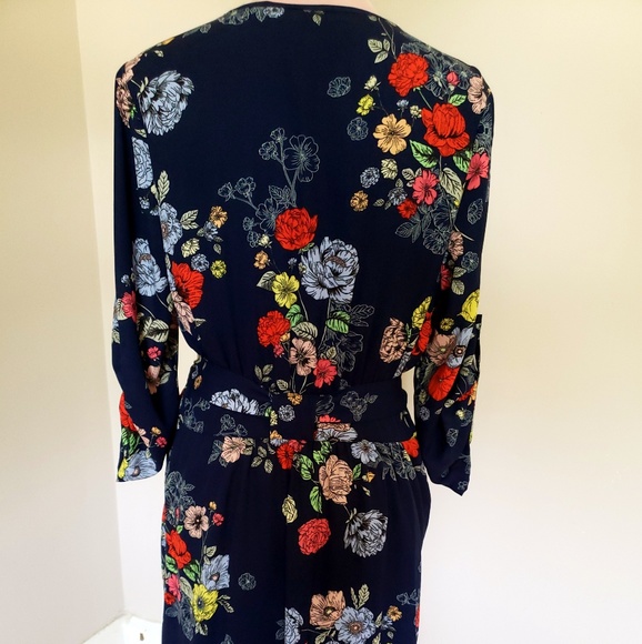 Beautiful flower print dress with pockets - Picture 4 of 6